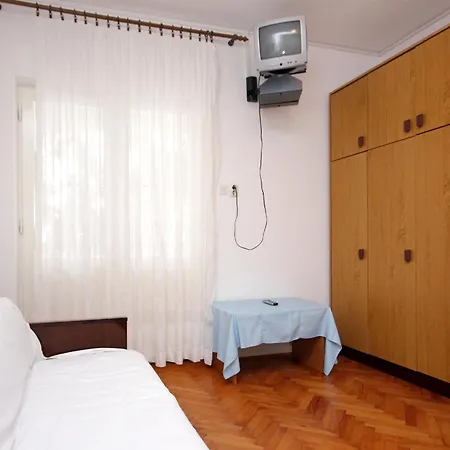 Gasthuis And By The Sea Pag - 3152 3*