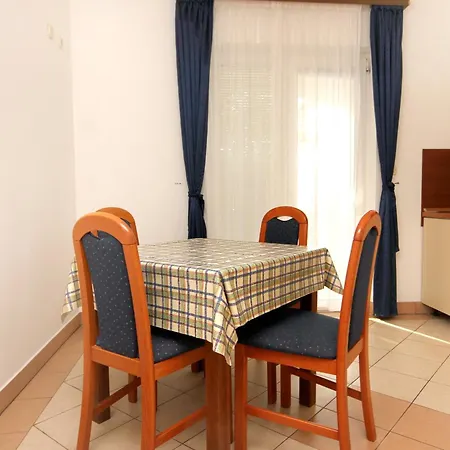 And By The Sea Pag - 3152 Gasthuis Pag Town