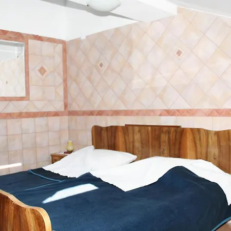 And By The Sea Pag - 3152 Guest house
