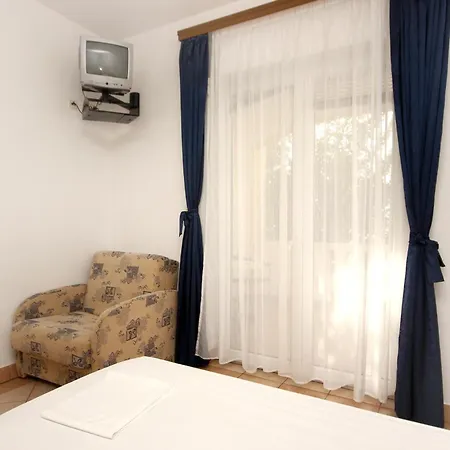 And By The Sea Pag - 3152 Guest house 3*